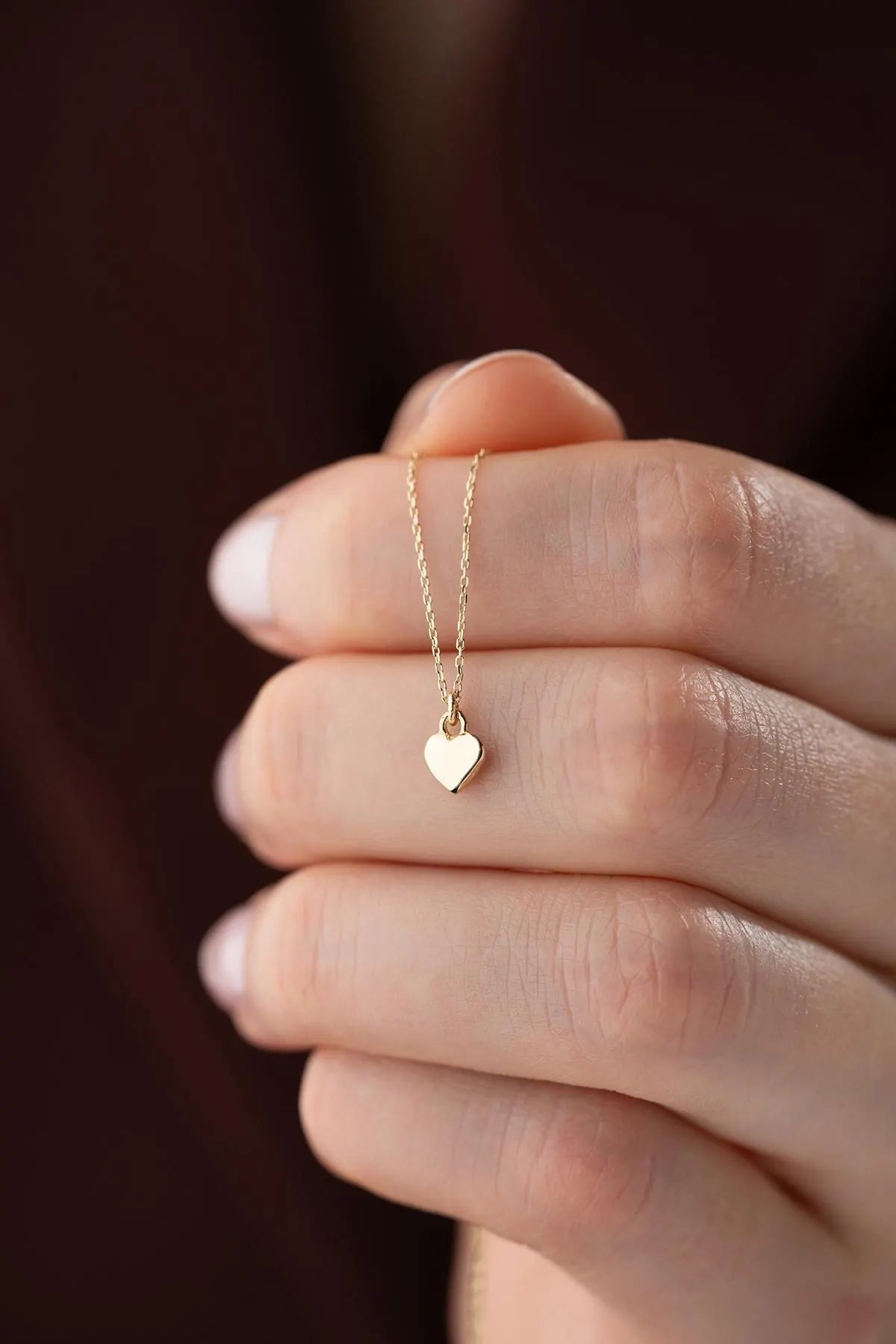 14K Solid Gold Tiny Heart Necklace / Minimalist Design Sacred Heart Necklace / Dainty Heart Pendant Necklace / Gift for Her / Heart Charm