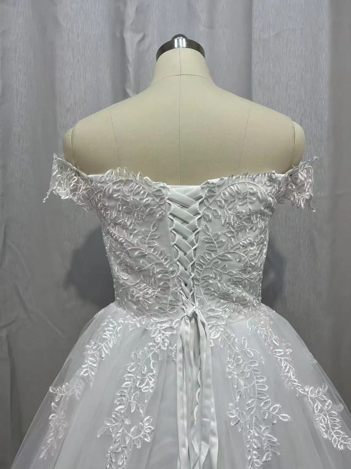 Customized White off the Shoulder plus Size Vestido De Noiva Wedding Dress Train Custom Made plus Size Bridal Tulle Mariage
