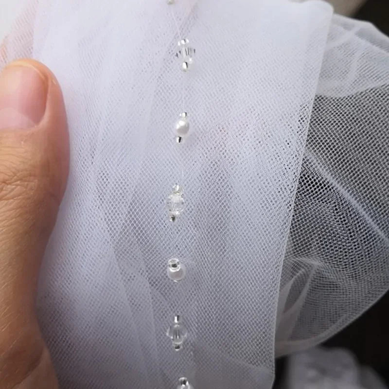 White Lvory 1 Tier Fingertip Wedding Veils Crystal Pearls Cut Edge Bridal Veil with Comb Bridal Vail Mariage Accessoirres Deco